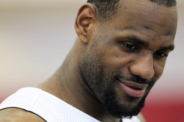 Five members of the gold medal winning lineup at the 2008 Bejing Games were included in the 12-man US Olympic basketball team announced by USA Basketball chairman Jerry Colangelo on Saturday. James, Bryant return to US team for London Games