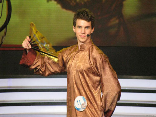 12名選手入圍漢語橋決賽第二場[組圖]