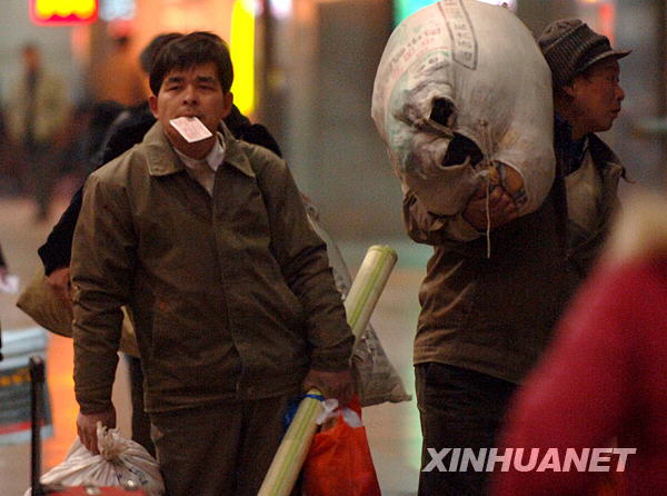 回家路上：2010年全國鐵路春運進行時（組圖）