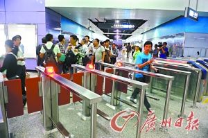 廣州無人駕駛地鐵試行 6560人嘗鮮稱好拉風(圖)