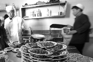 北京老字號小吃難覓京廚掌勺 傳統小吃變味