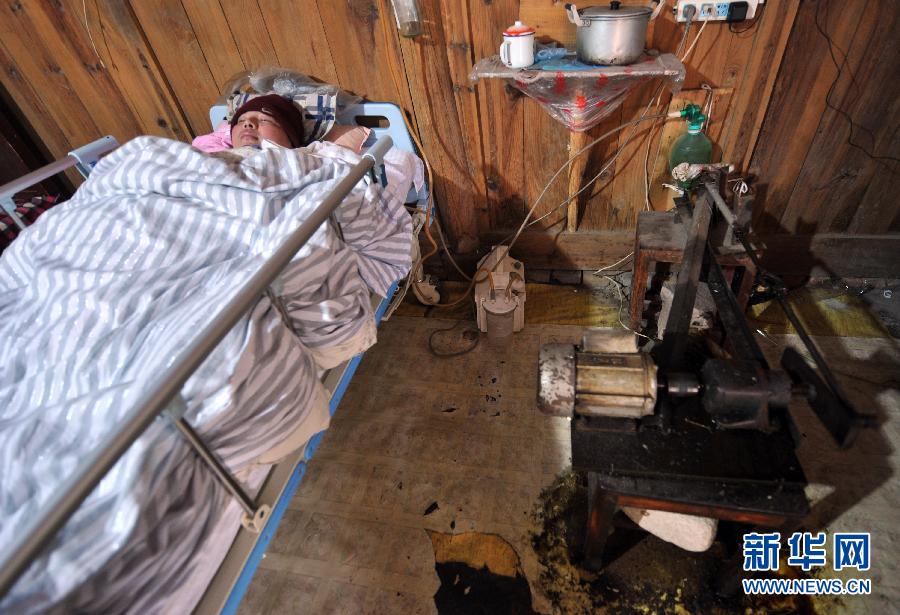 浙江“慈愛雙親”自制呼吸機為兒續命