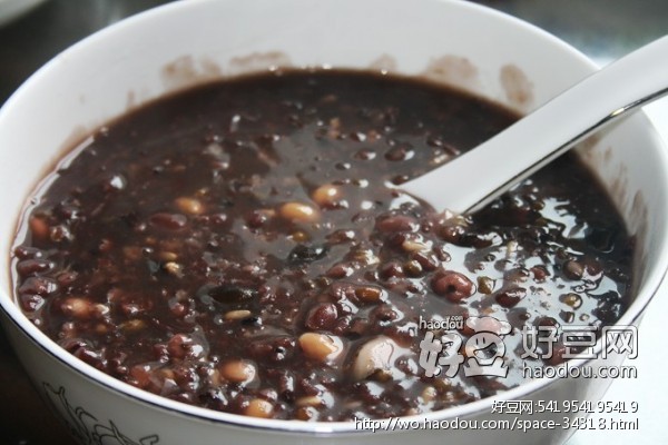 春節(jié)勿忘養(yǎng)胃 外出吃年夜飯八大注意事項(xiàng)