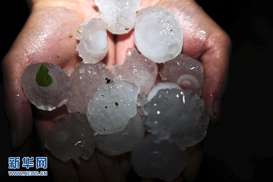 貴州黔東南11縣市遭罕見冰雹襲擊