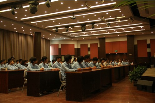 北京人文大學(xué)清華IT專(zhuān)業(yè)開(kāi)學(xué)典禮近日舉行