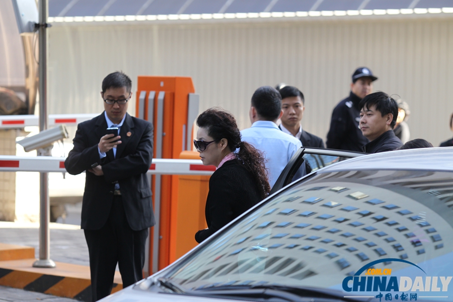 李某某等五人強奸案一審宣判 李某某獲刑10年