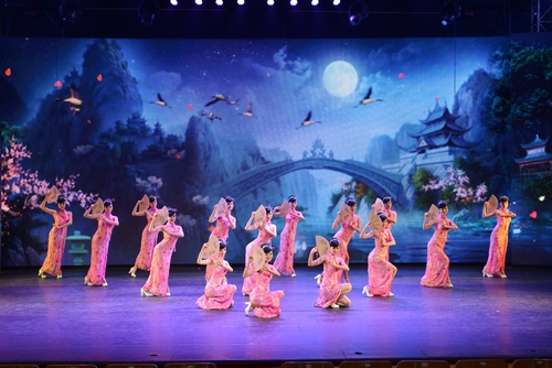 長(zhǎng)沙田漢大劇院新推出兩臺(tái)大型歌舞節(jié)目(圖)