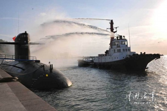 新聞聯播頭條報道解放軍首支核潛艇部隊(圖)
