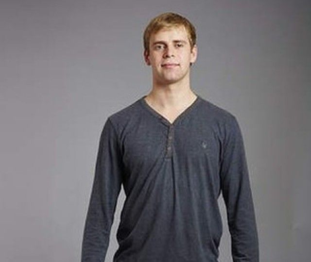 男子“拍賣初夜”以2600美元成交 中標(biāo)者是男性(圖)