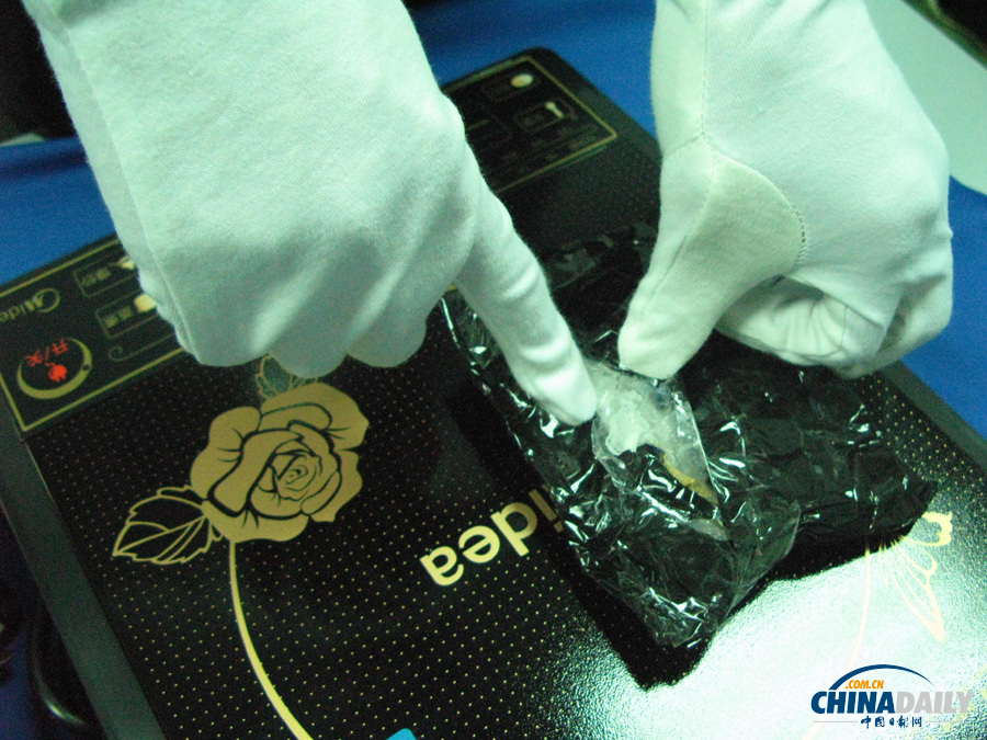 廣州海關“霹靂行動” 打掉7團伙繳毒106公斤