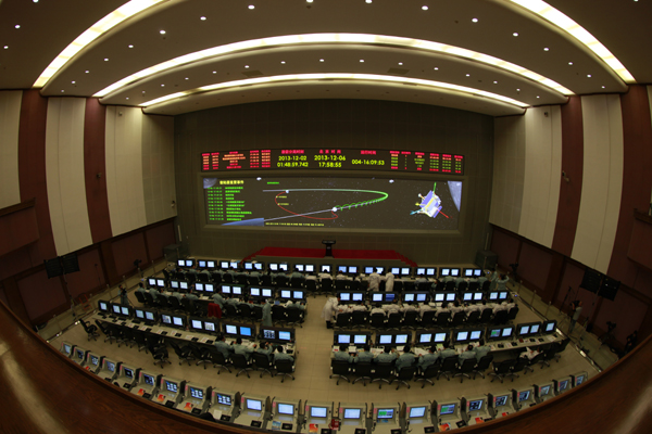 嫦娥三號成功實施近月制動順利進入環月軌道