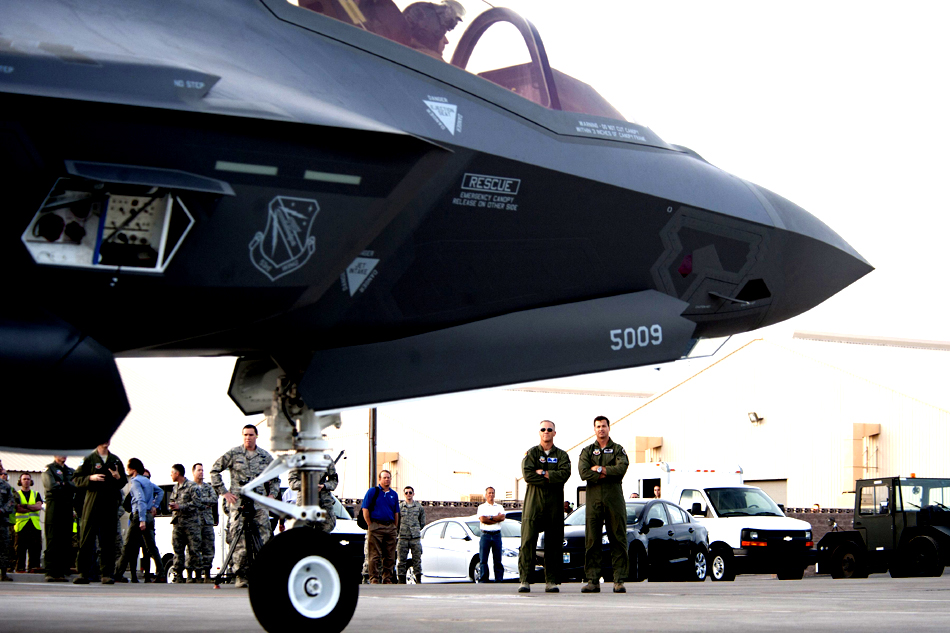 中國作戰飛機超日俄 排名世界第二僅次于美軍