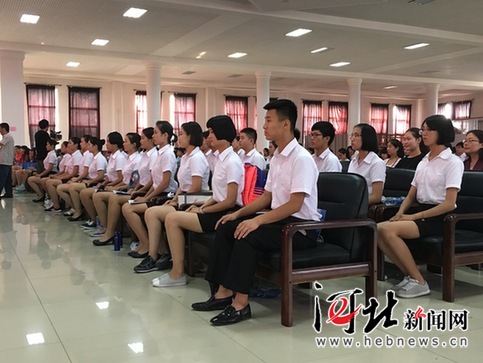 學會感恩 河北億維教育集團舉辦第三屆師生感恩聯誼會