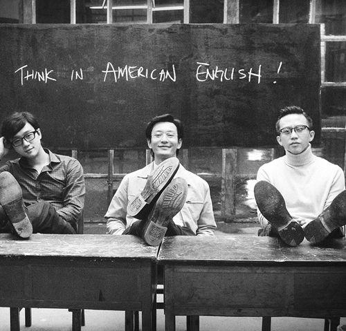 70后狂歡式懷舊 宣泄嚴酷現實里的“壓力山大”