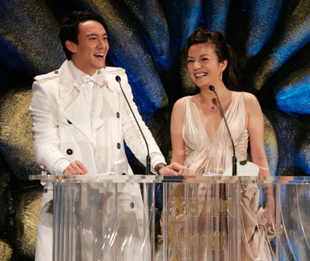 Taiwan actor Chang Chen (L) and Chinese mainland actress Zhao Wei attend the Asian Film Awards, a part of the Entertainment Expo Hong Kong, in Hong Kong March 20, 2007. 