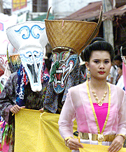 Phi Ta Khon Festival（佛誕節）