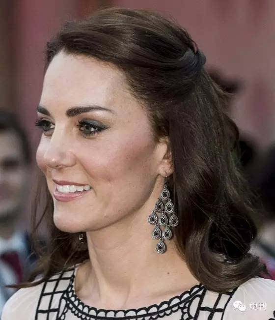 她貴比英女王，卻穿幾百塊的衣服美翻東南亞！