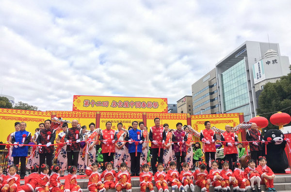 這些年，春節(jié)已經(jīng)走出國門，各國都在跟我們一起過年