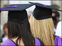 英國(guó)大學(xué)“應(yīng)效仿美國(guó)大學(xué)”