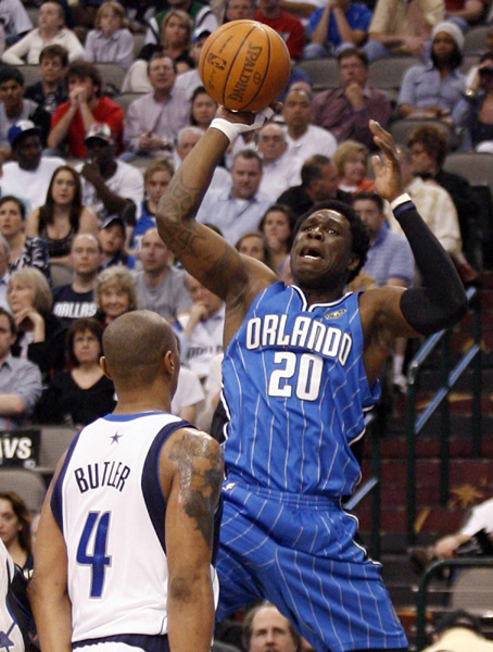 NBA：魔術客場屠牛 小牛跌到西部第三