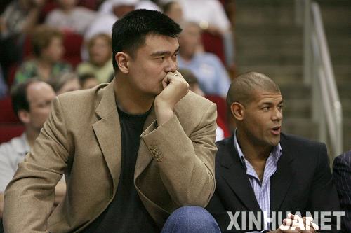 姚明續約沒答案有玄機 對火箭管理層巧妙施壓