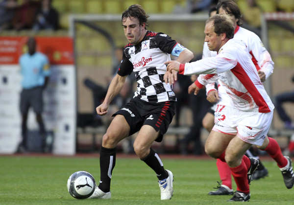 F1明星車手參加足球慈善賽 籌款幫助世界兒童