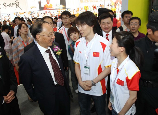 佟健：戀愛后老憋屈了 現在還沒想過結婚的事