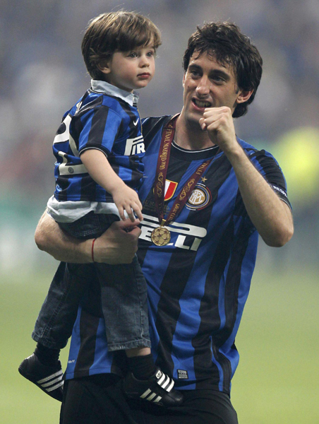 歐冠：米利托梅開(kāi)二度 國(guó)米擒拜仁奪三冠王