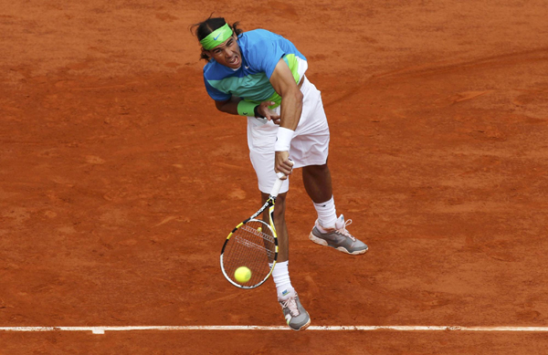 法網(wǎng)：納達(dá)爾直落三盤輕取索德林 五捧火槍手杯