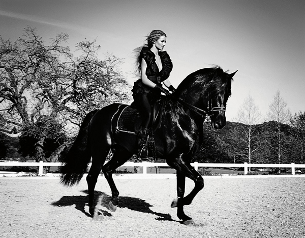 英國名模演繹體育時尚