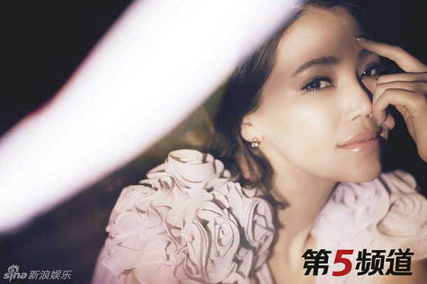 陳金與女星拍攝時尚寫真