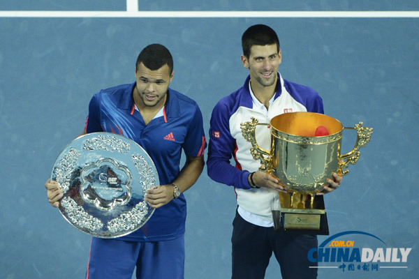 德約科維奇登頂中網(wǎng)大跳“騎馬舞”