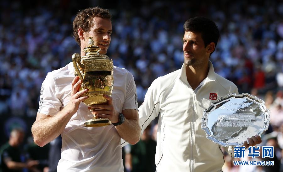 穆雷橫掃小德首奪溫網 結束英國77年等待